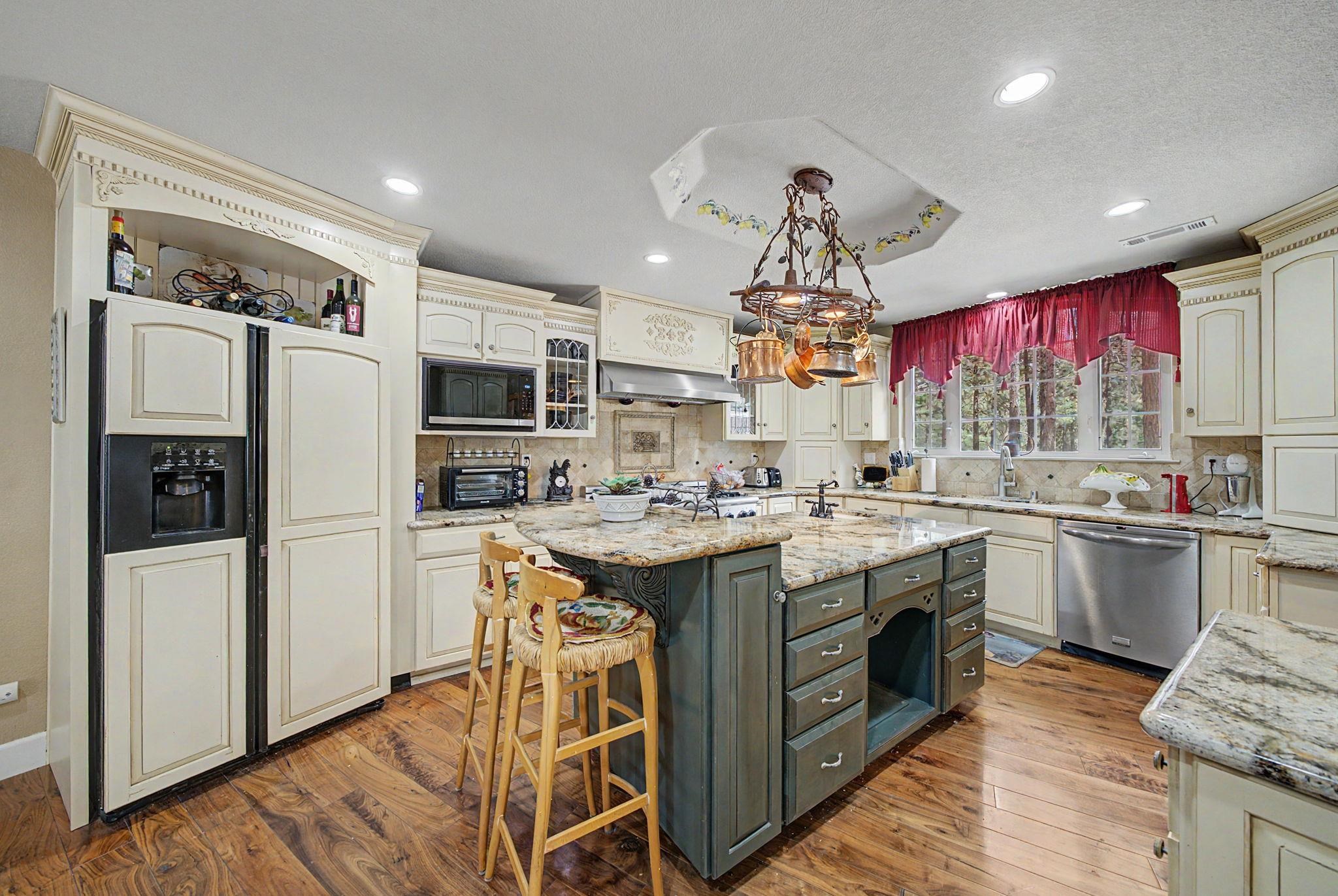 6468 Carmen Valley Road