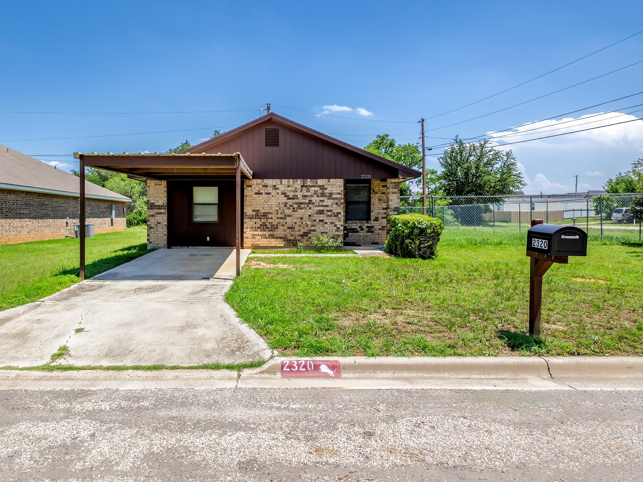 2320 Carriage Lane