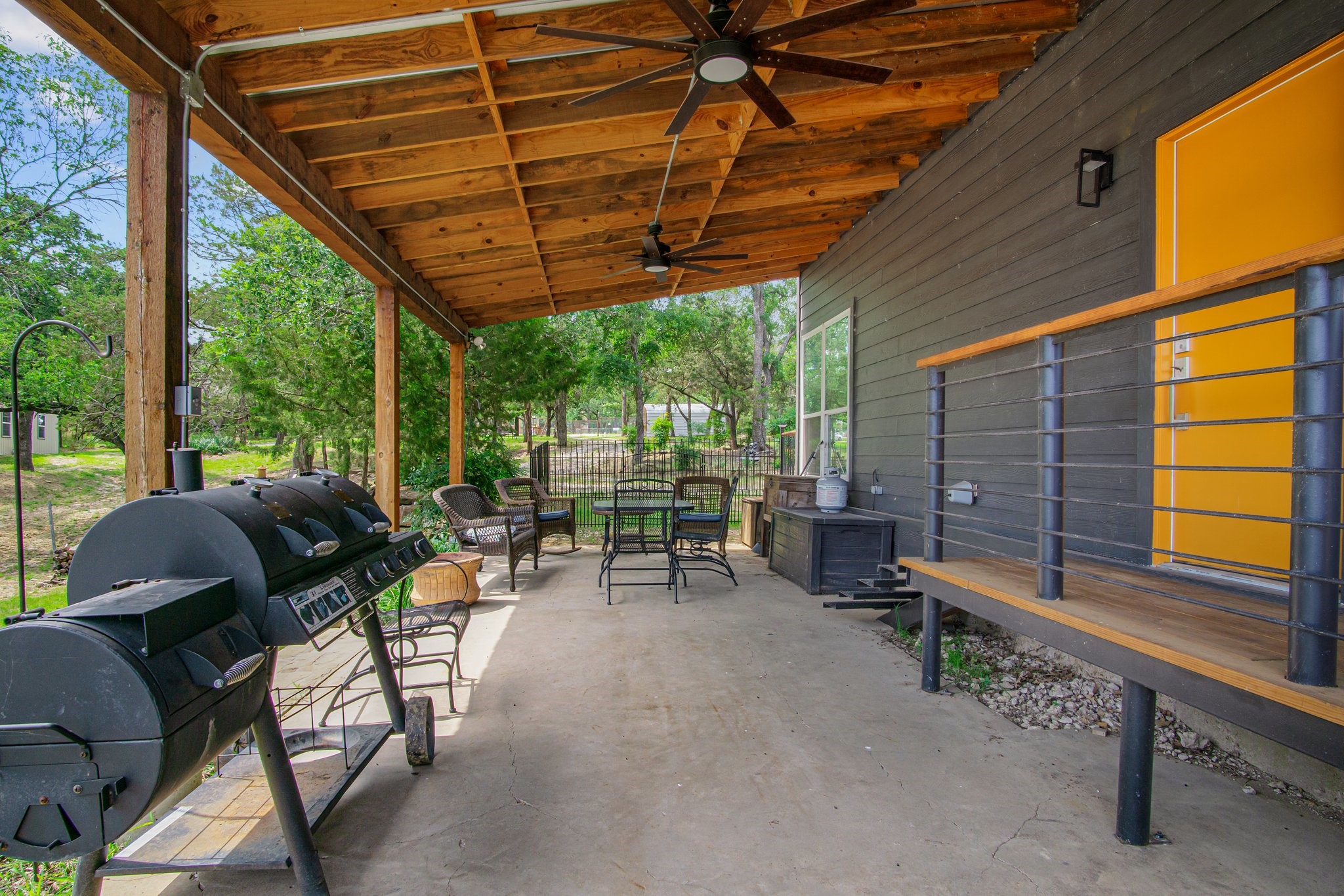 1458 N Lakeview Drive