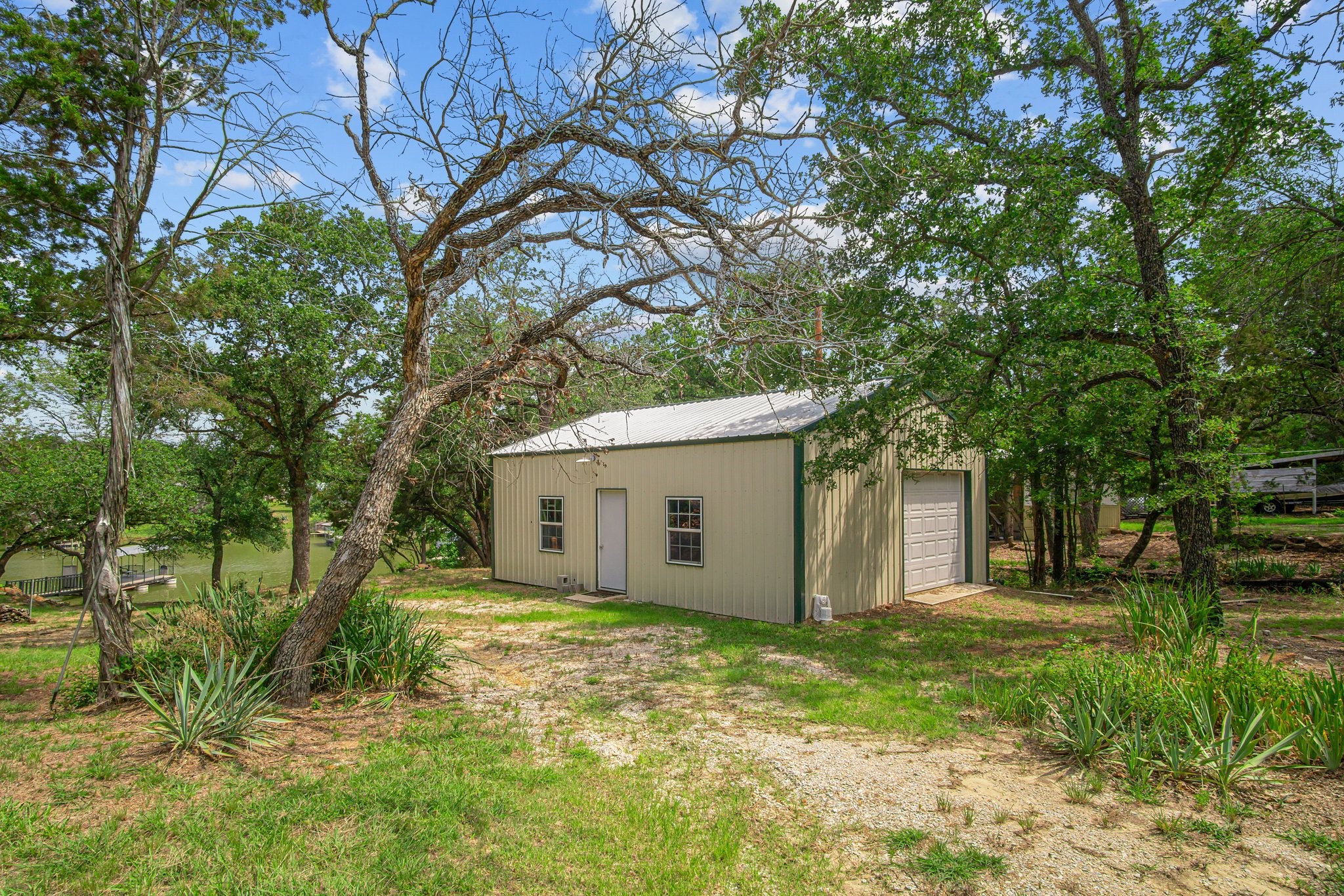 1458 N Lakeview Drive