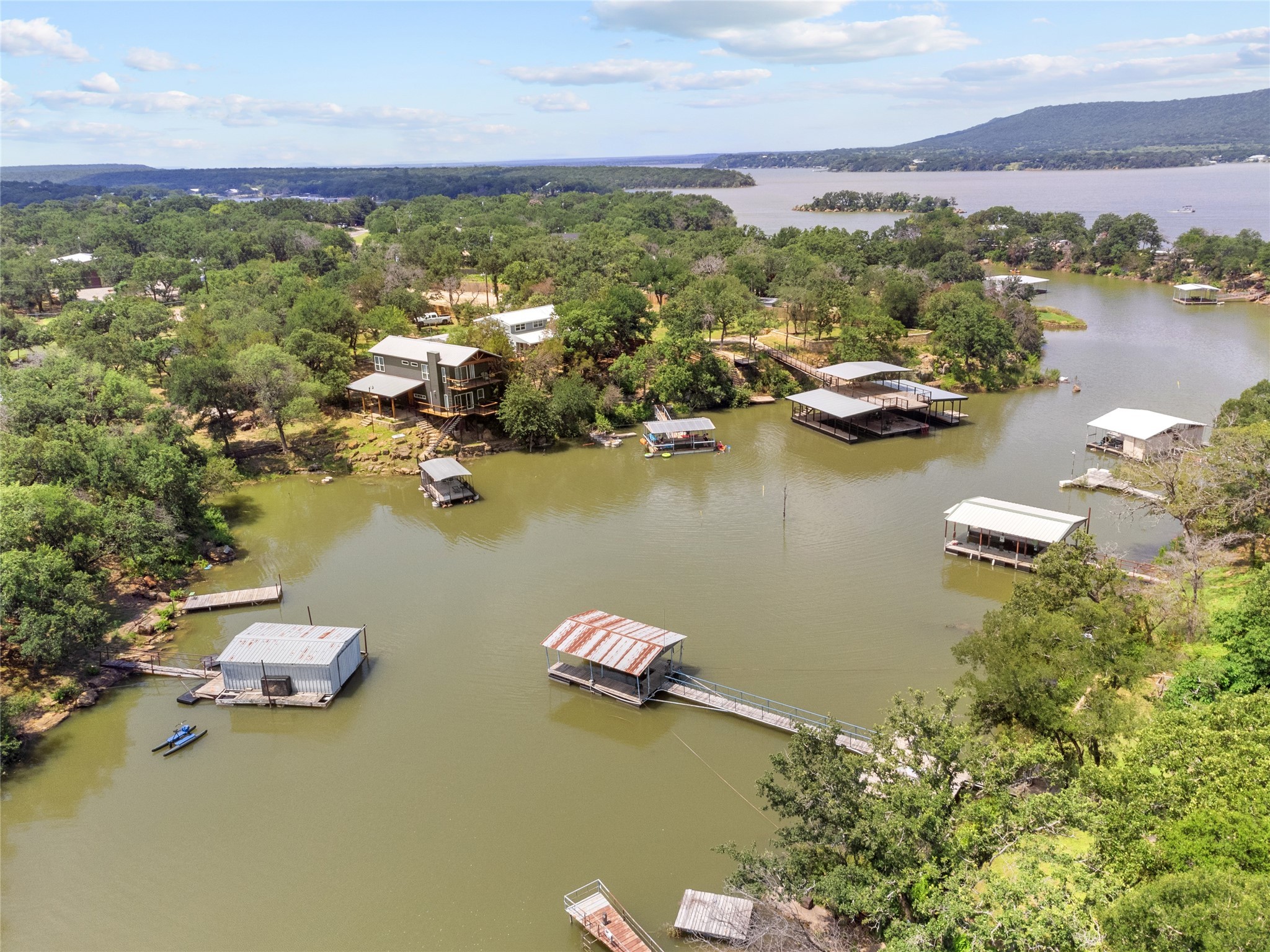 1458 N Lakeview Drive