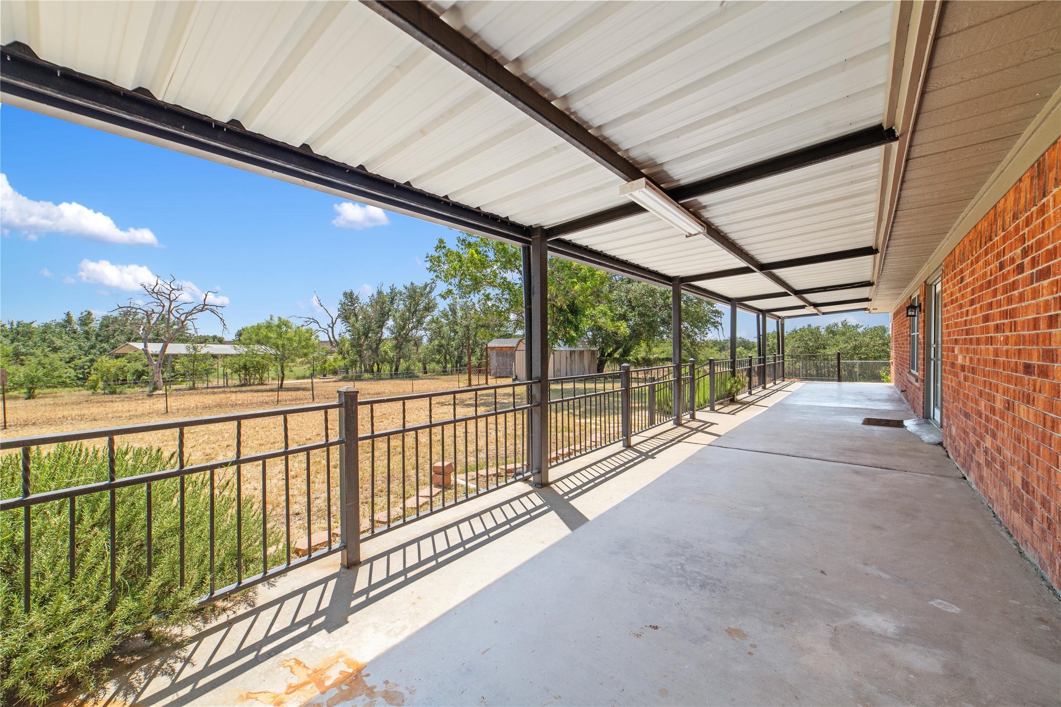 4101 River Oaks Dr
