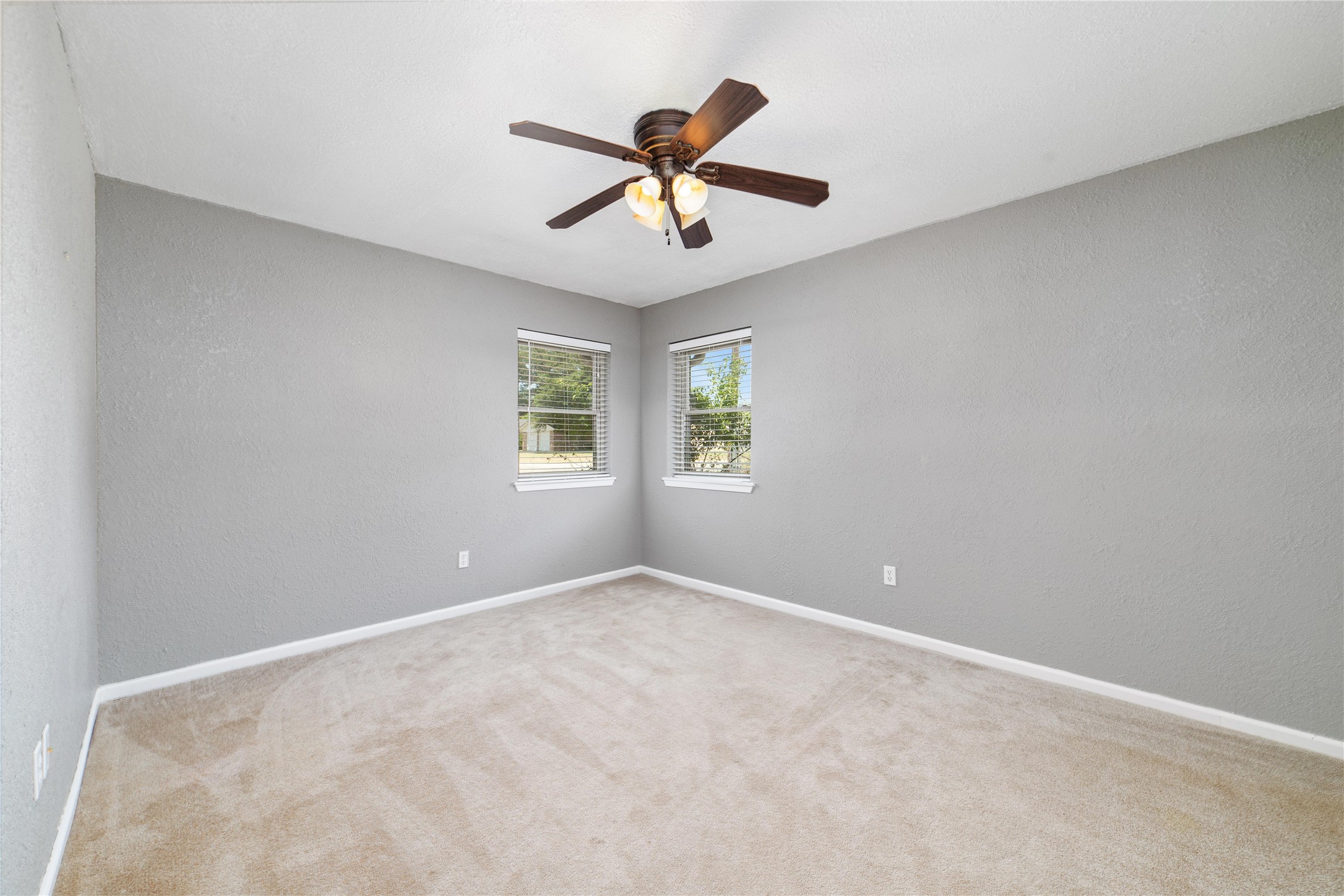 4101 River Oaks Dr