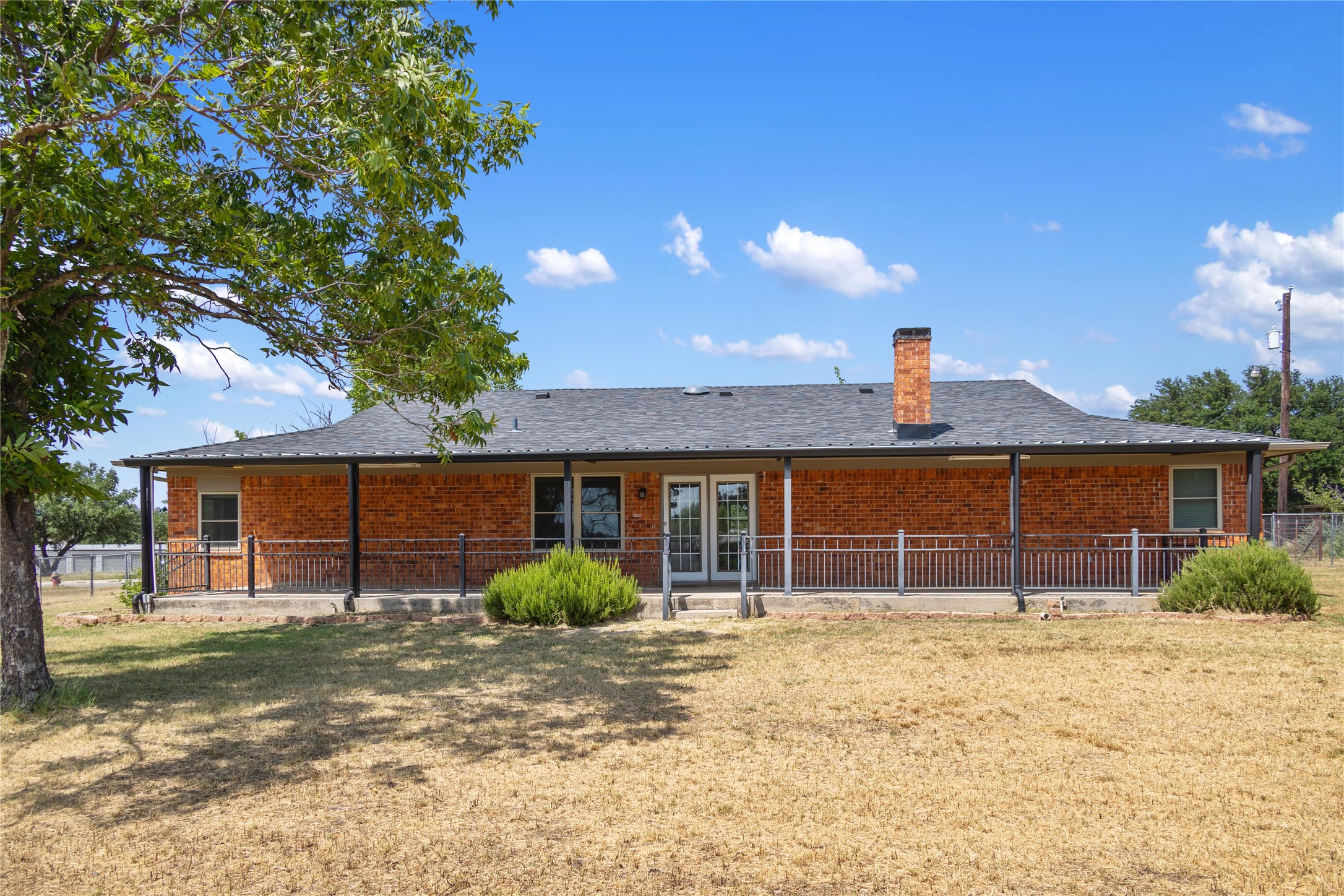 4101 River Oaks Dr
