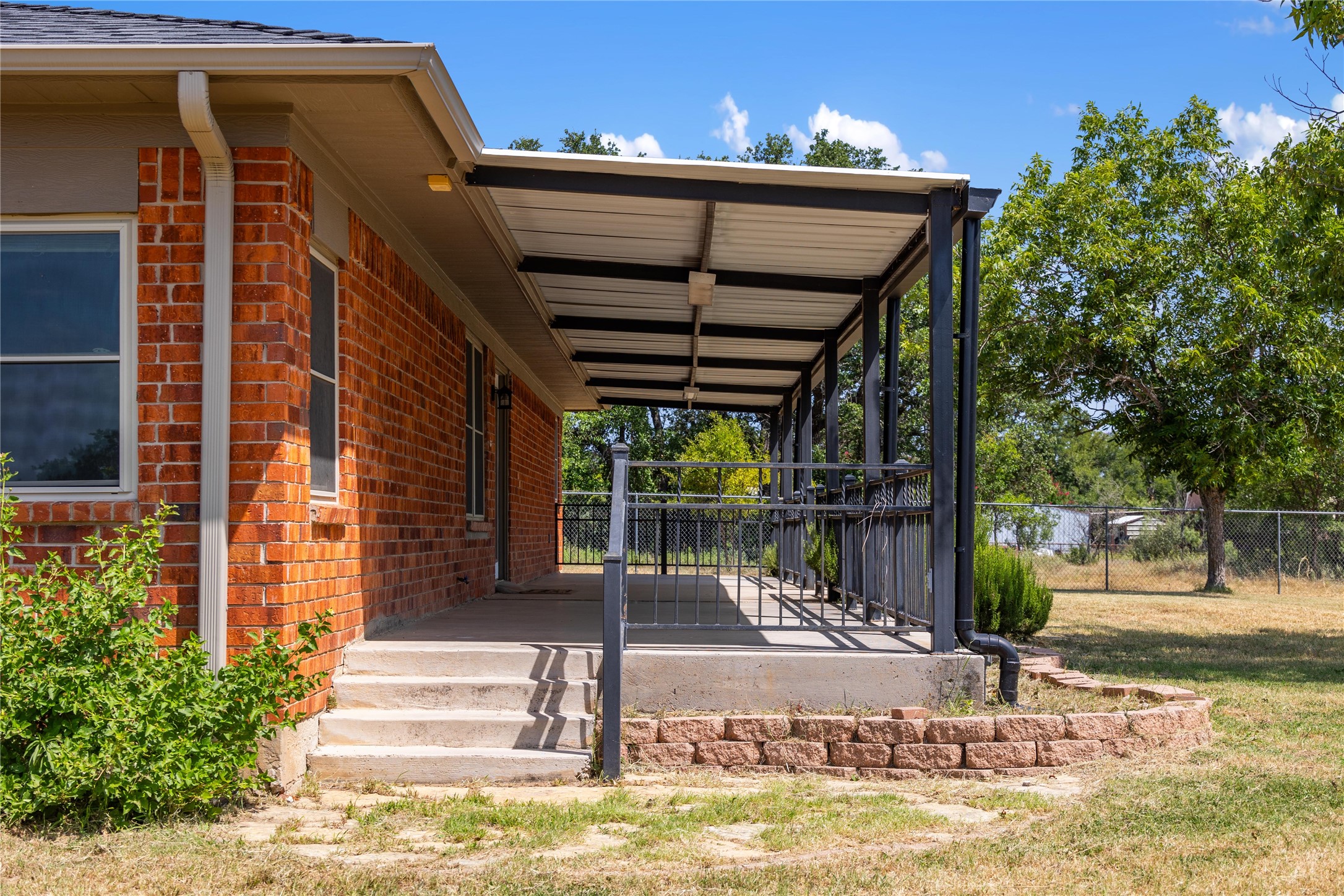 4101 River Oaks Dr