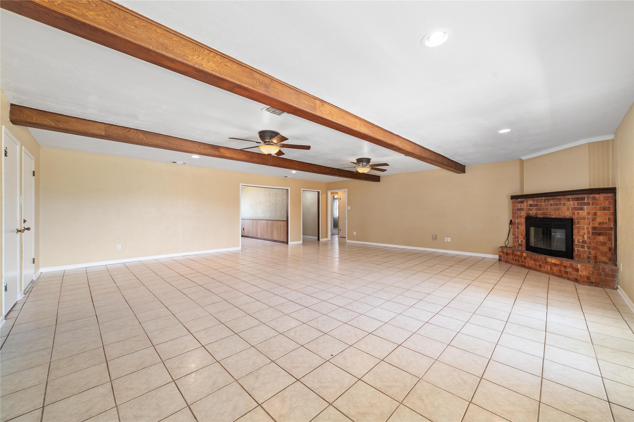 4101 River Oaks Dr