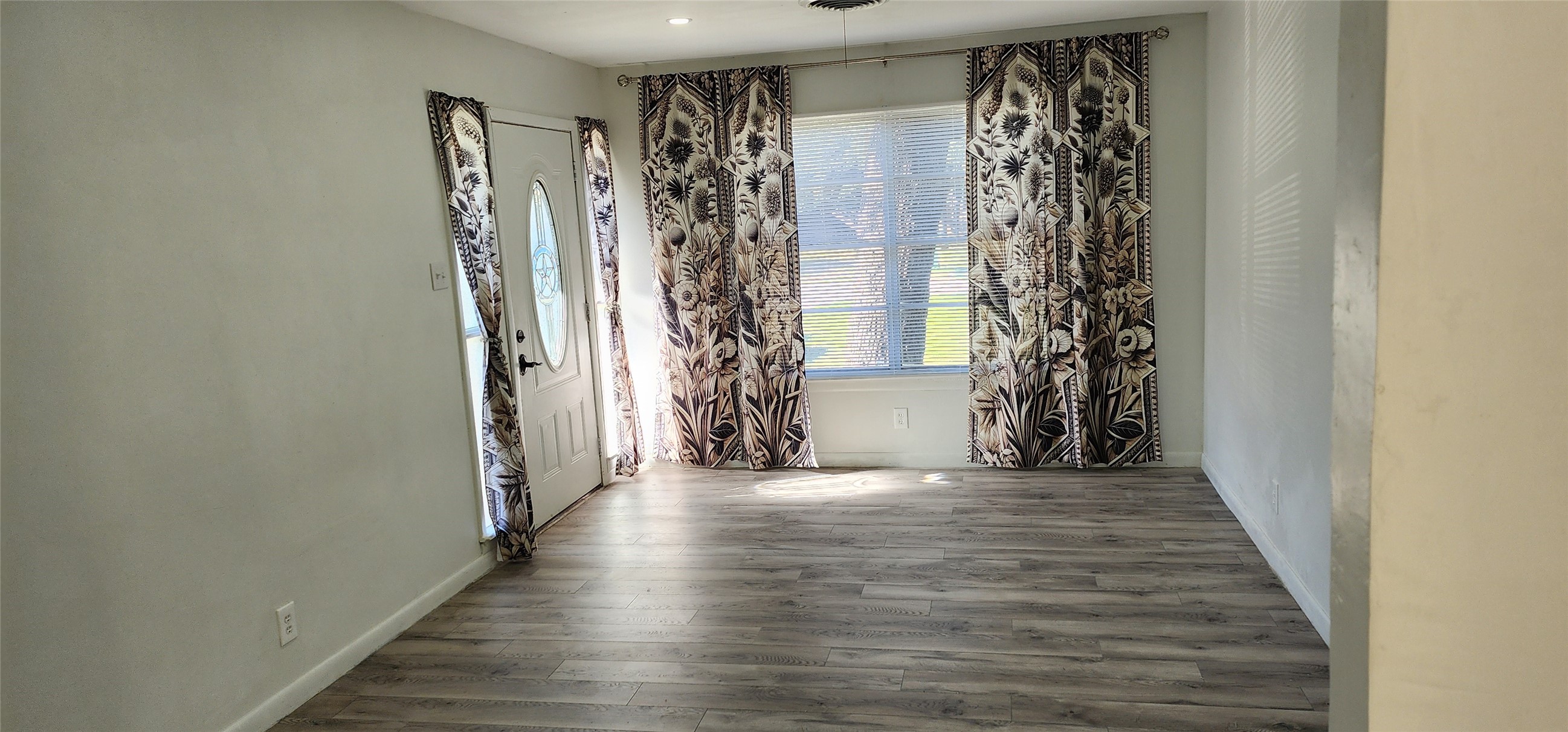 509 E Pershing