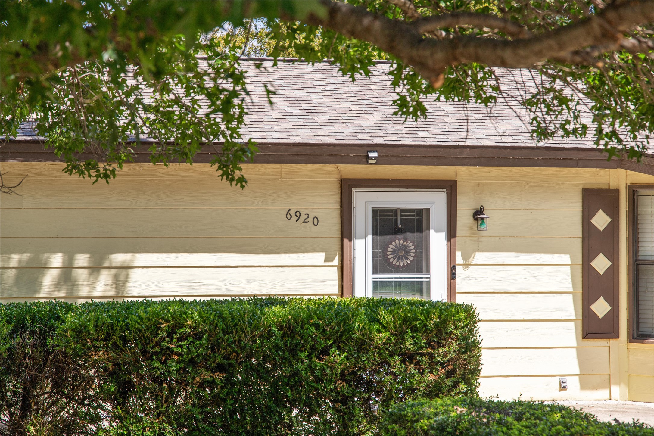 6920 Emerald Drive