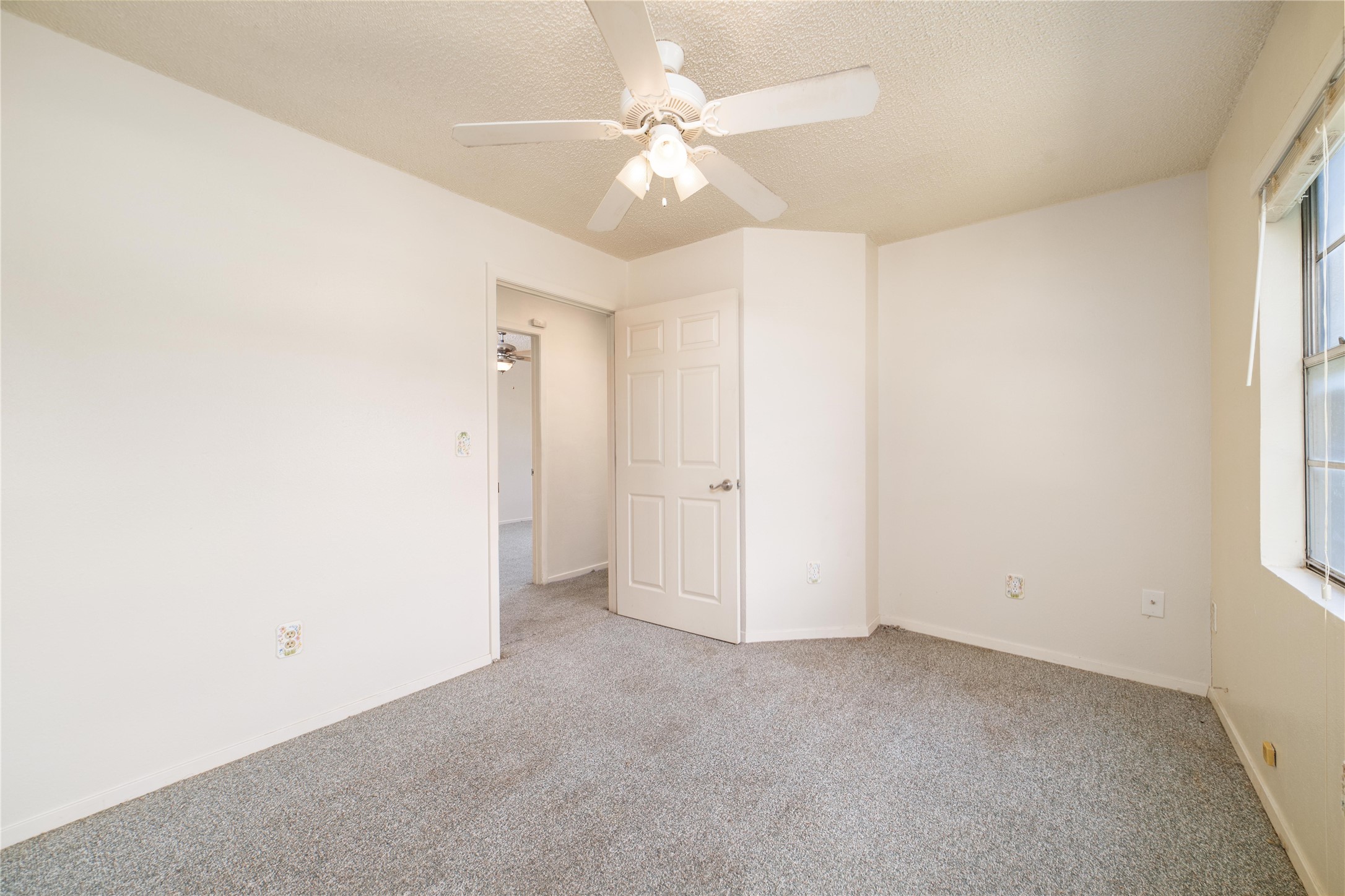 6920 Emerald Drive