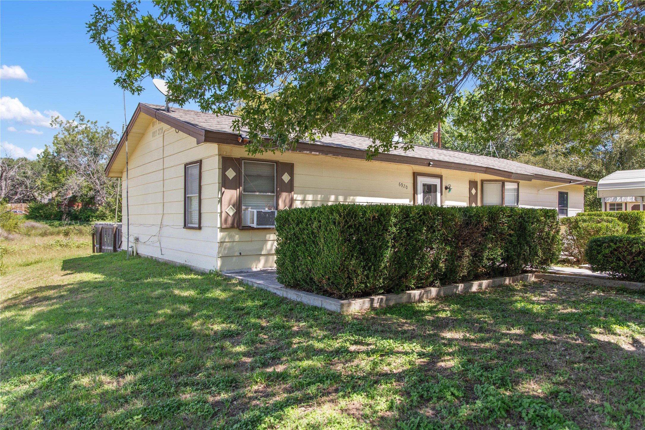 6920 Emerald Drive