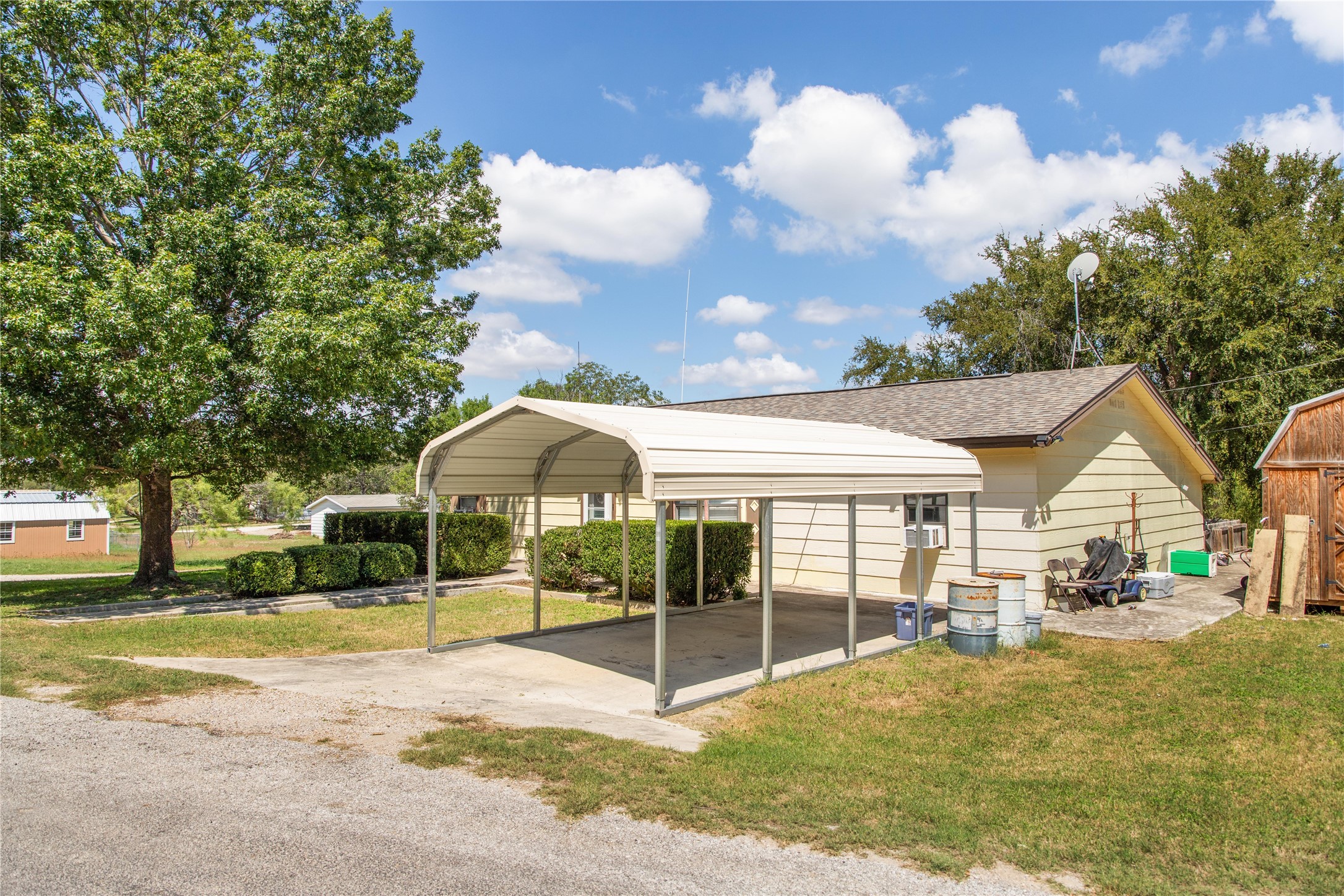 6920 Emerald Drive