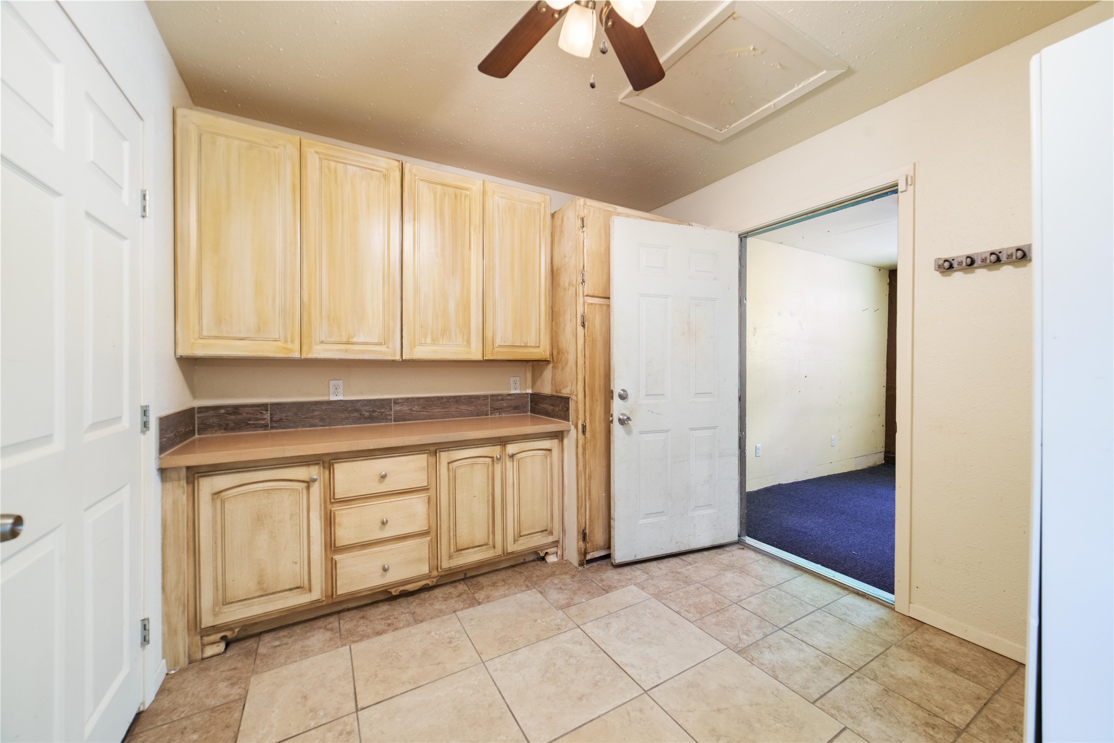 6920 Emerald Drive