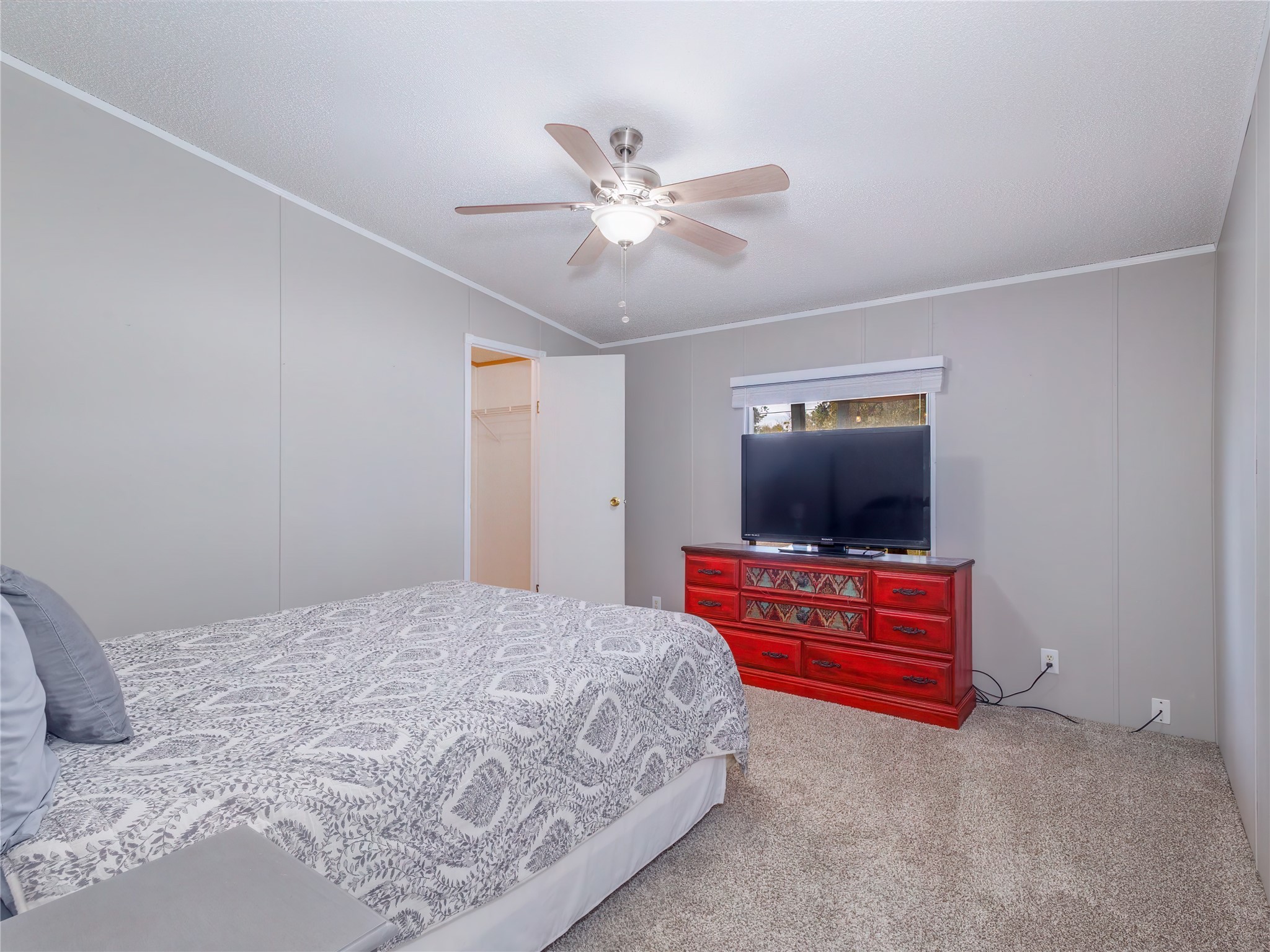 4300 Lake Shore Drive