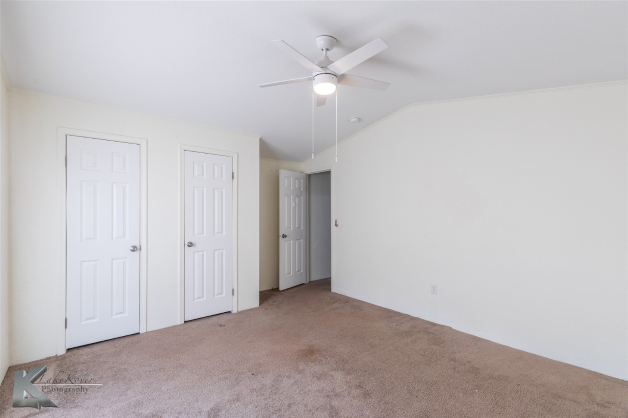5121 Lake Shore Drive