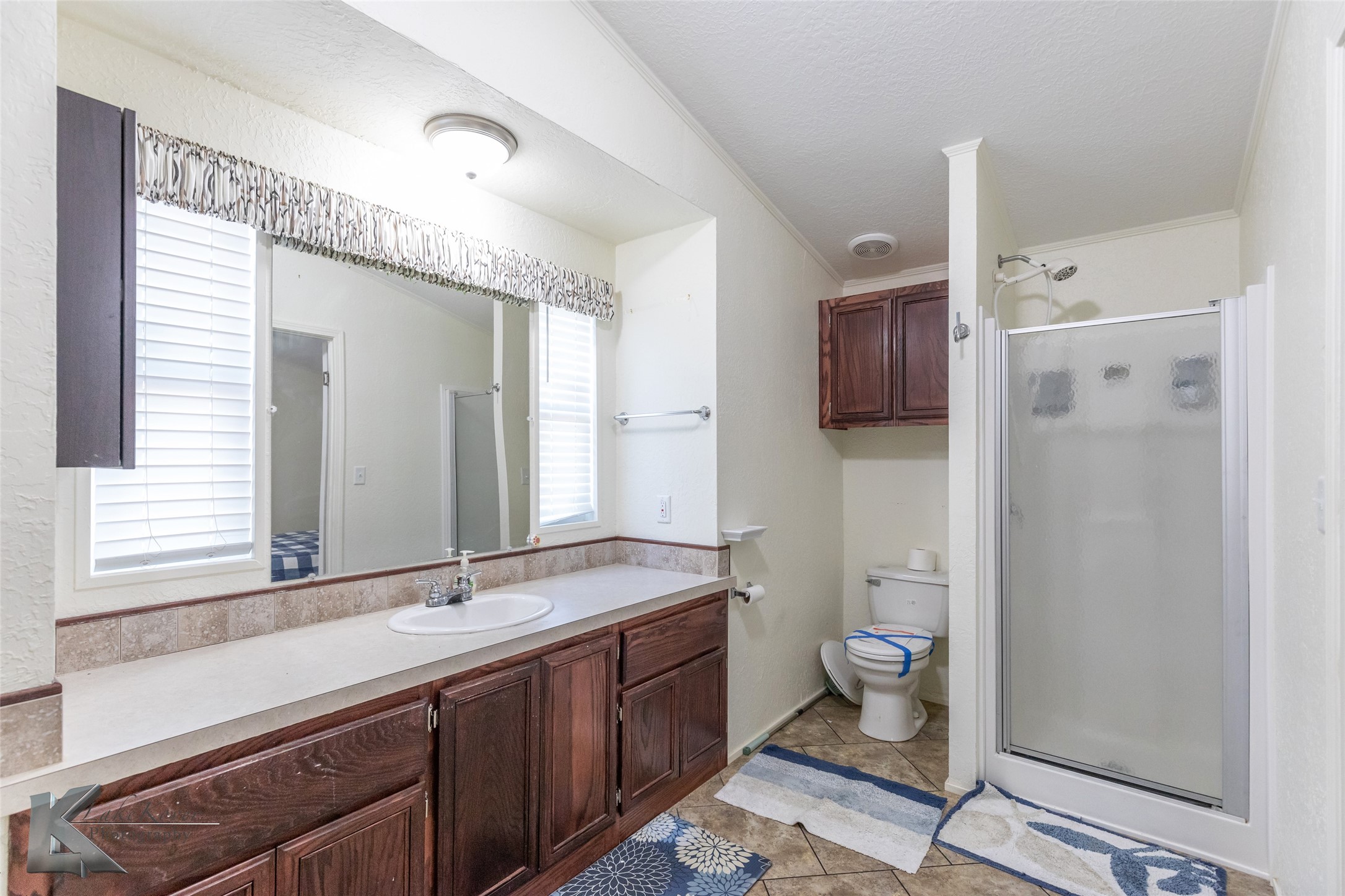 5121 Lake Shore Drive