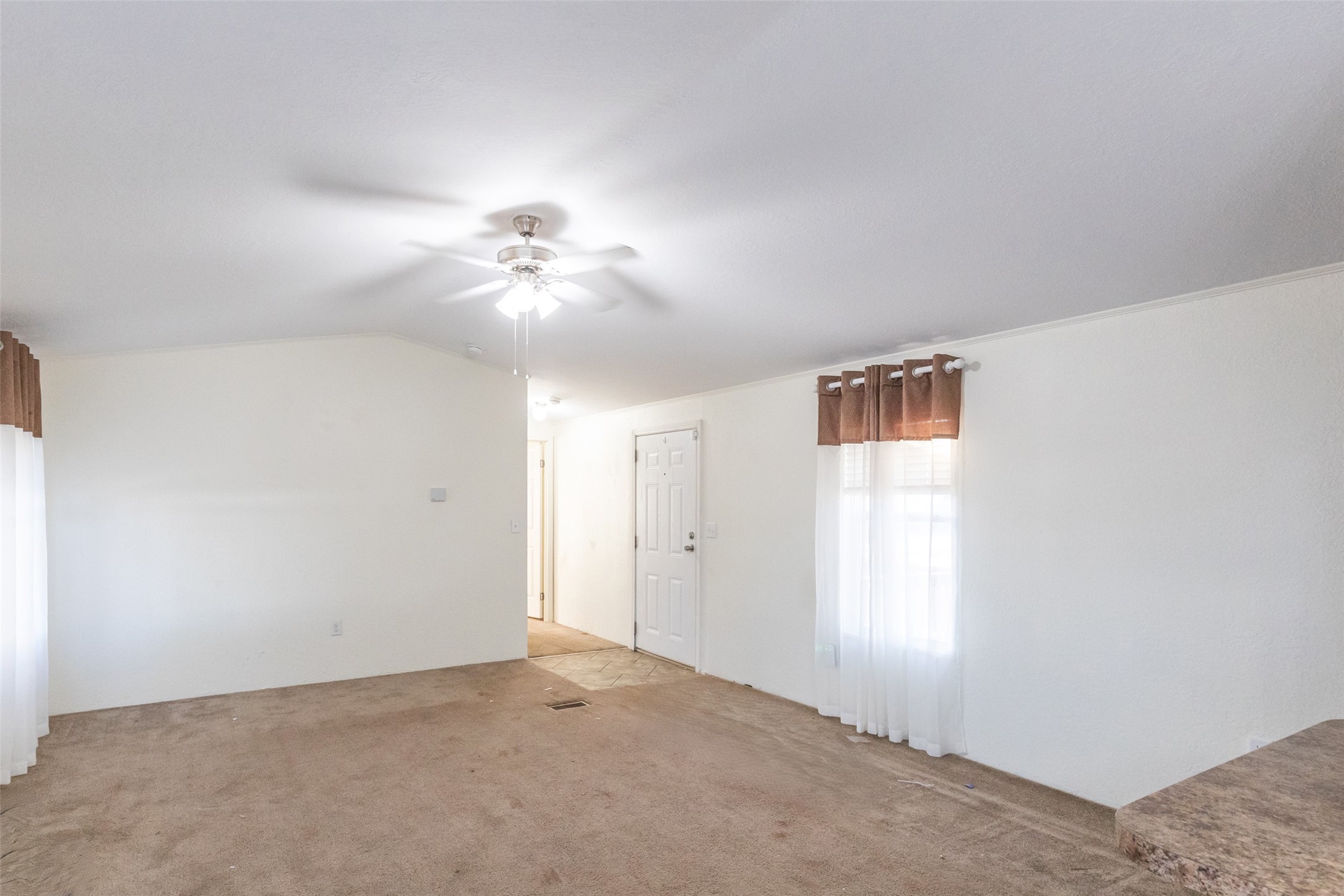 5121 Lake Shore Drive