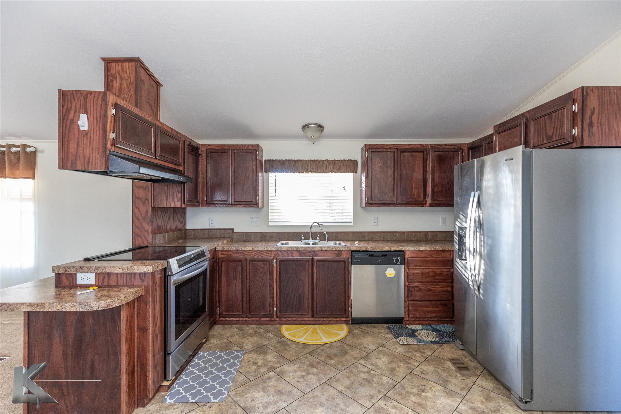5121 Lake Shore Drive