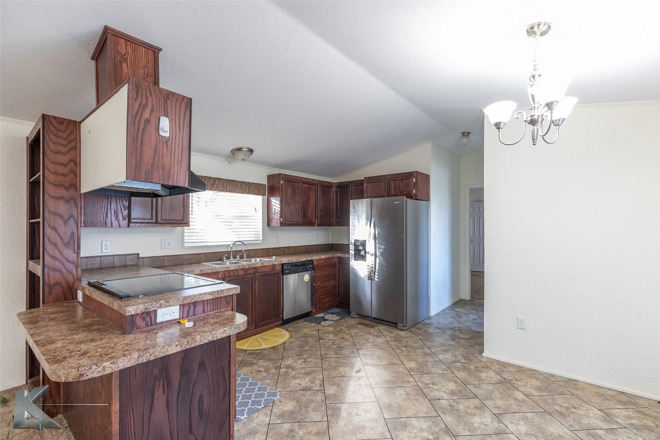 5121 Lake Shore Drive