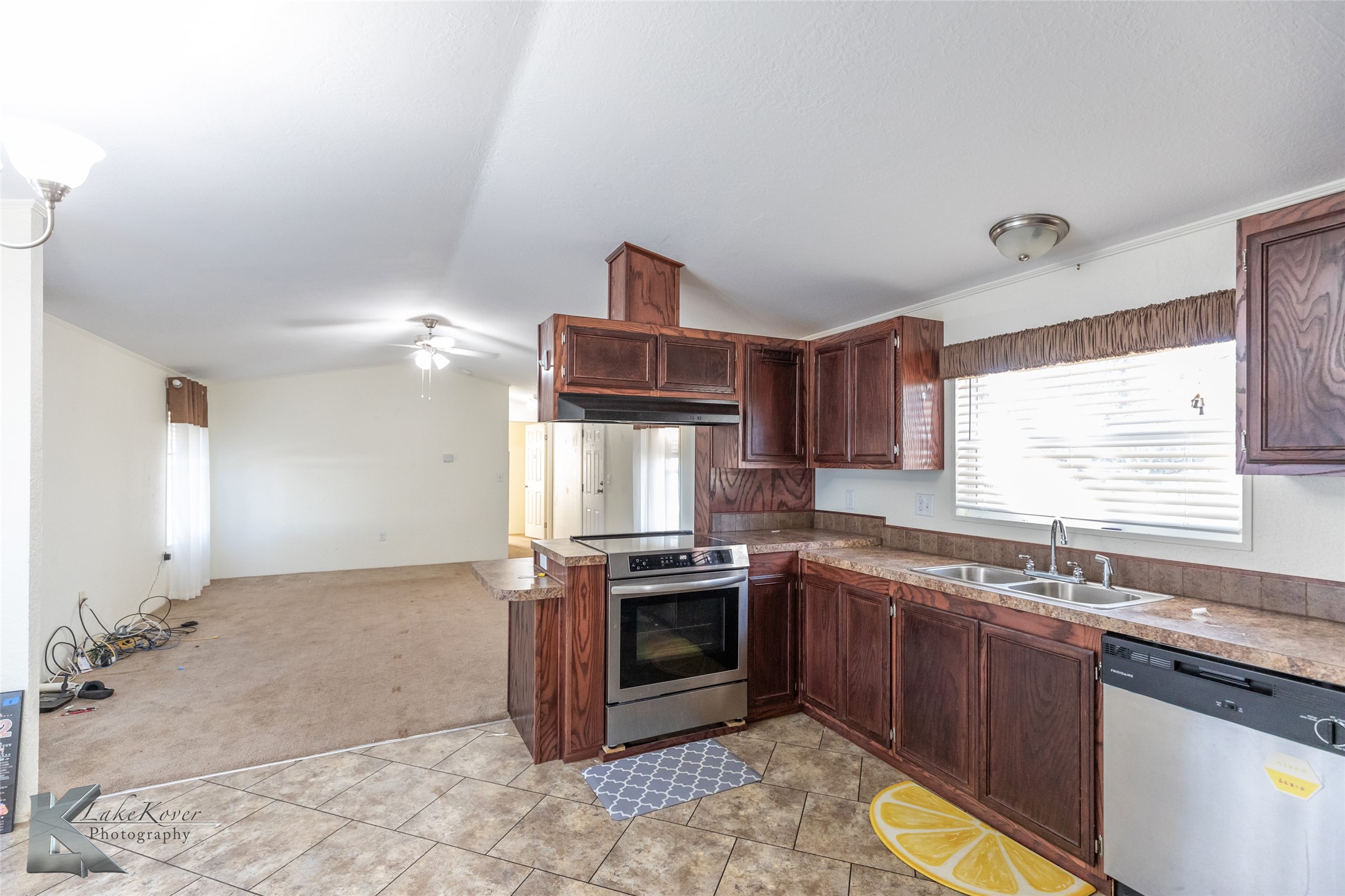 5121 Lake Shore Drive