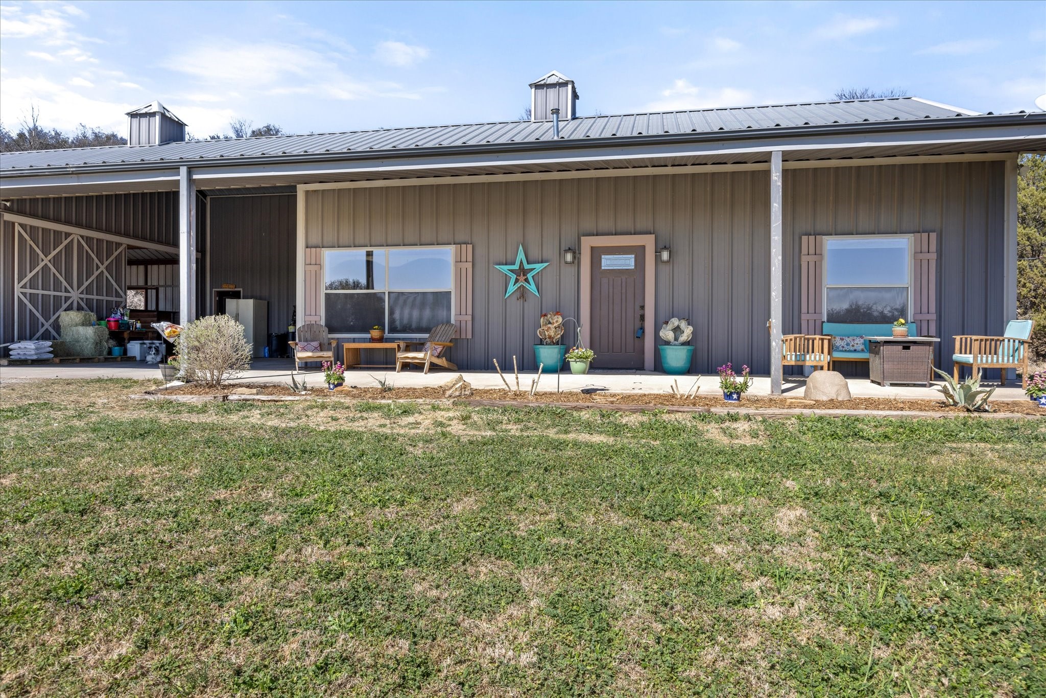 920 Horsemans Drive