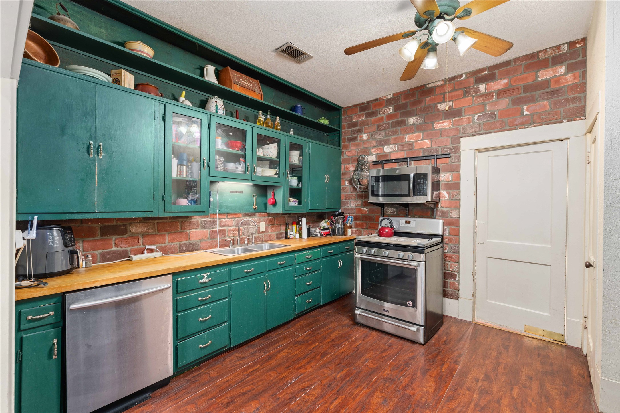 701 4th Street