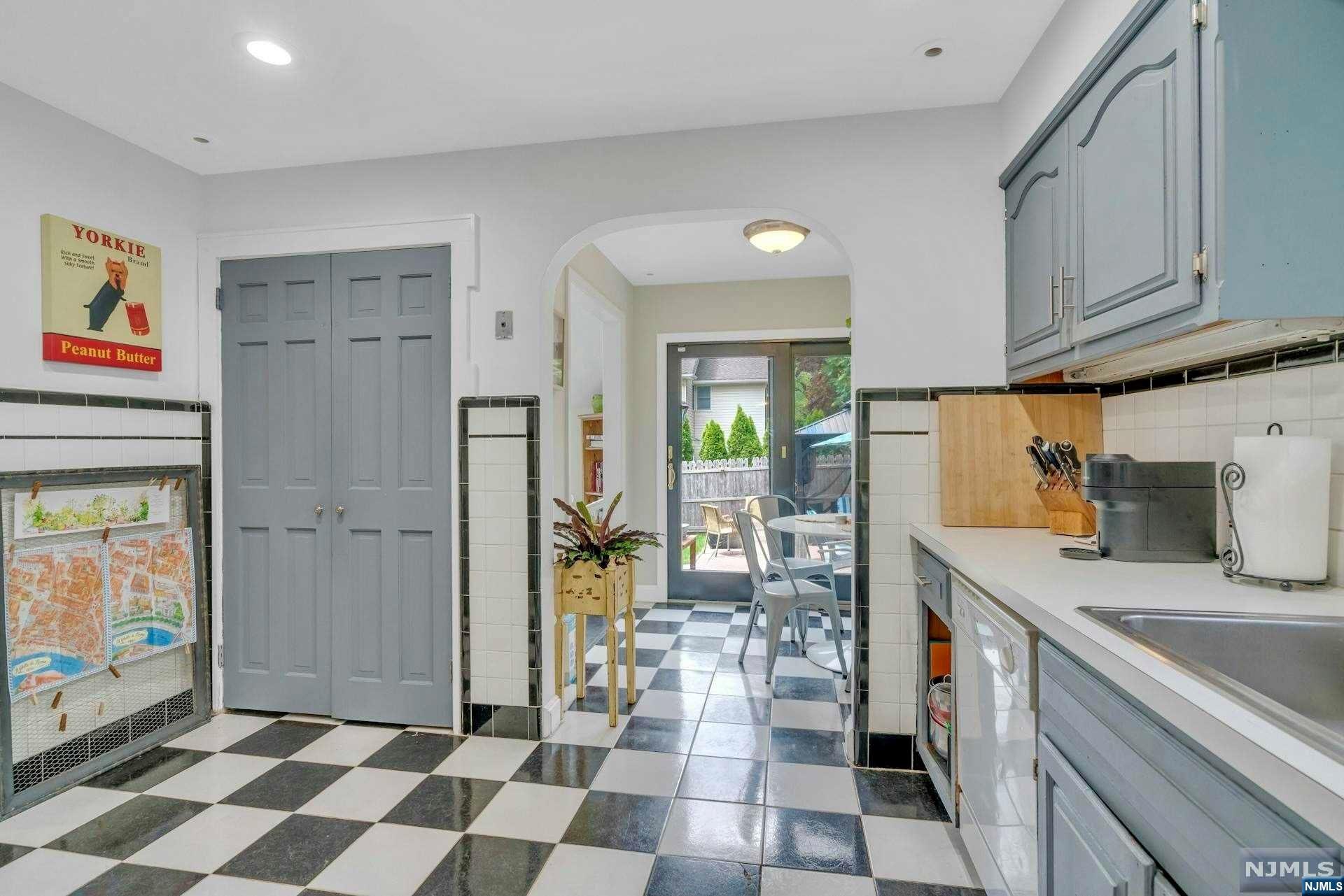 14 Taillon Terrace