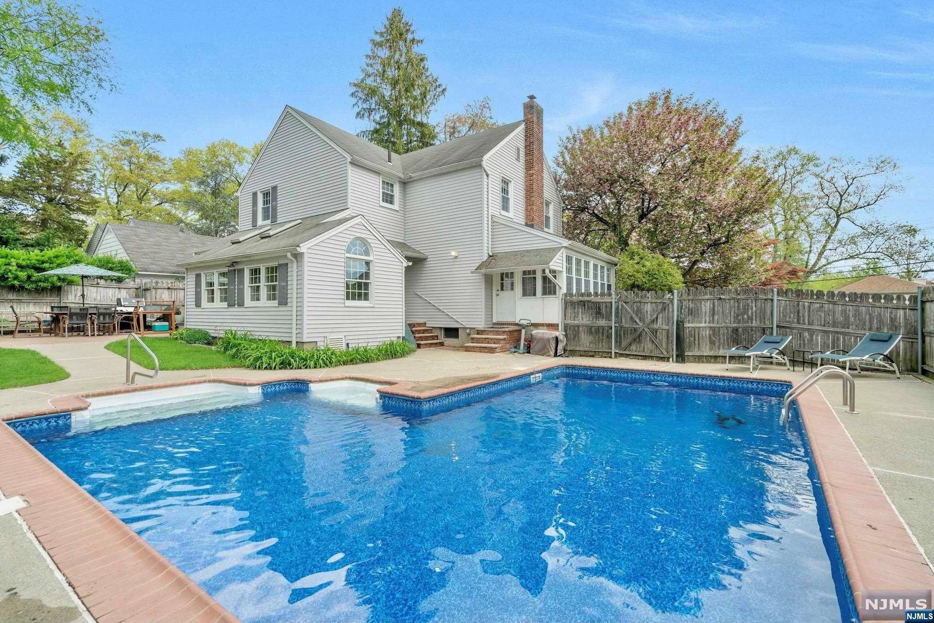 14 Taillon Terrace