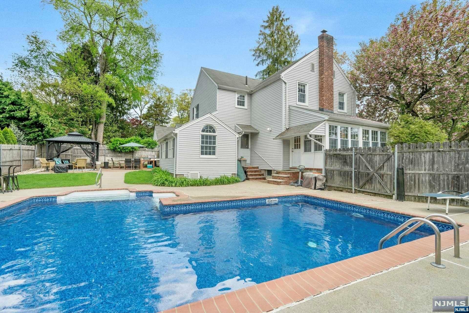 14 Taillon Terrace