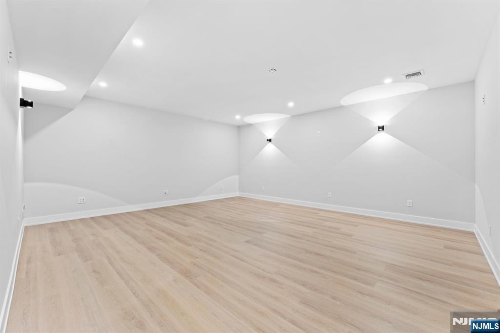 172 Birchwood