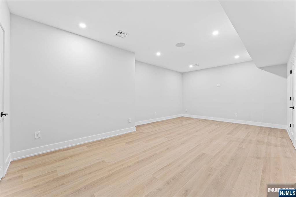 172 Birchwood