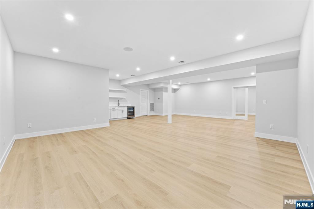 172 Birchwood