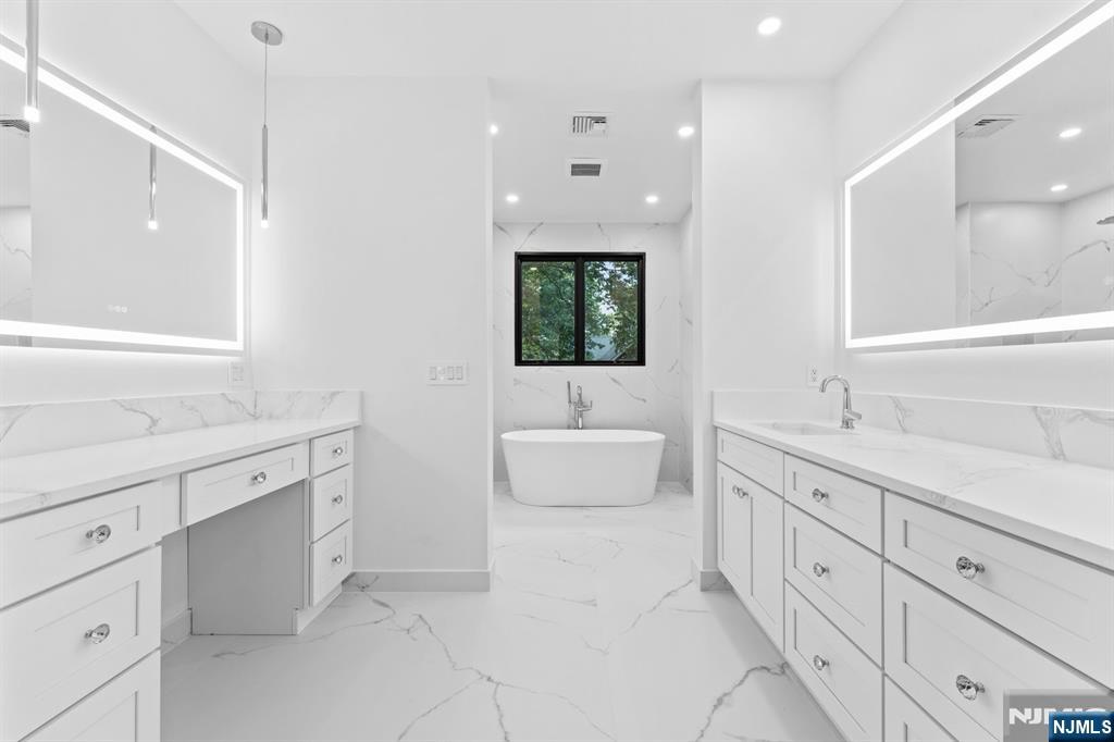 172 Birchwood