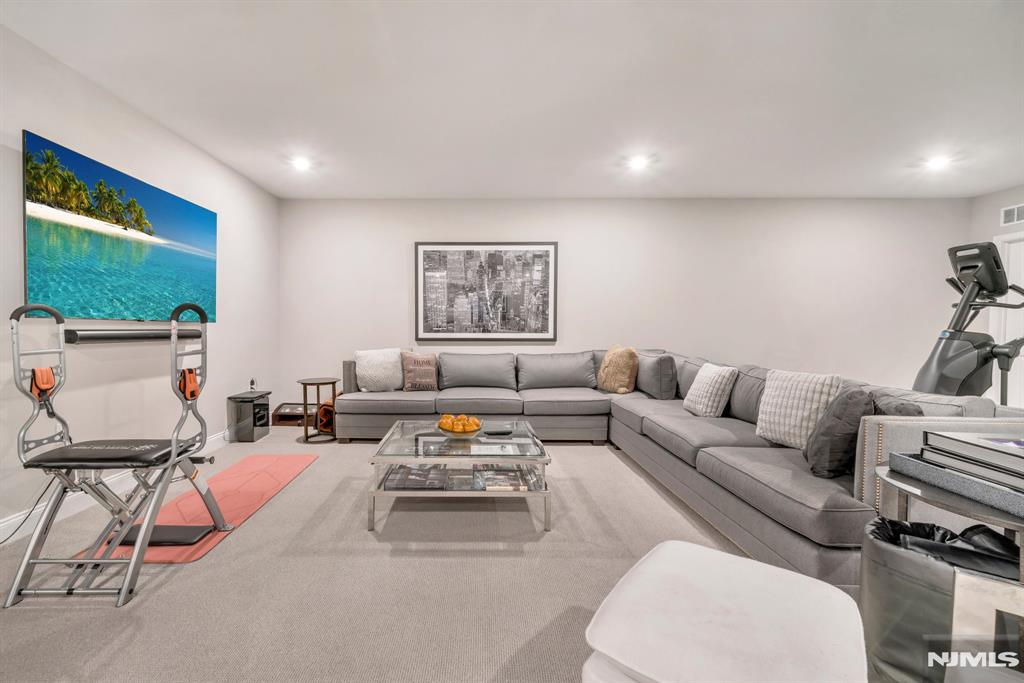 179 Woodmont Circle