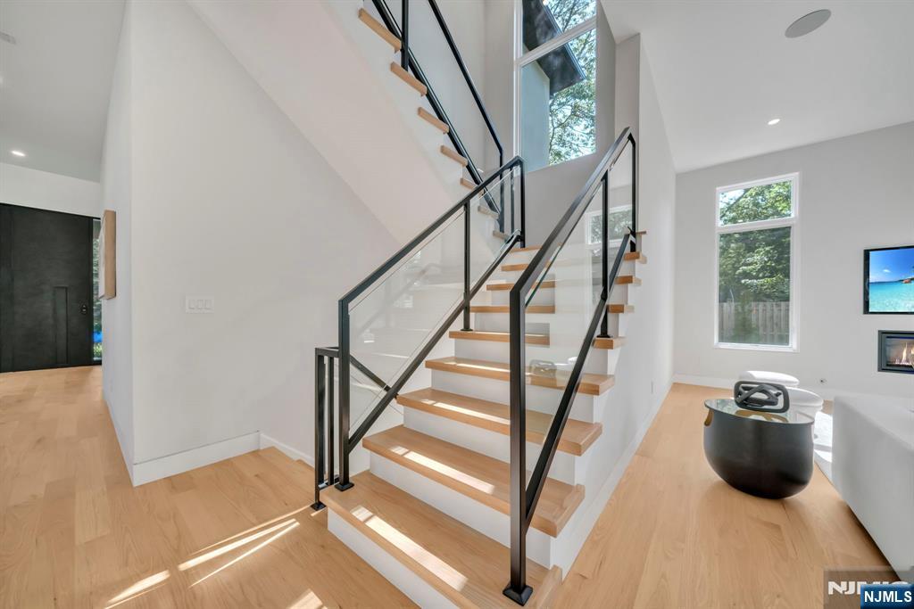 43 Oak Avenue
