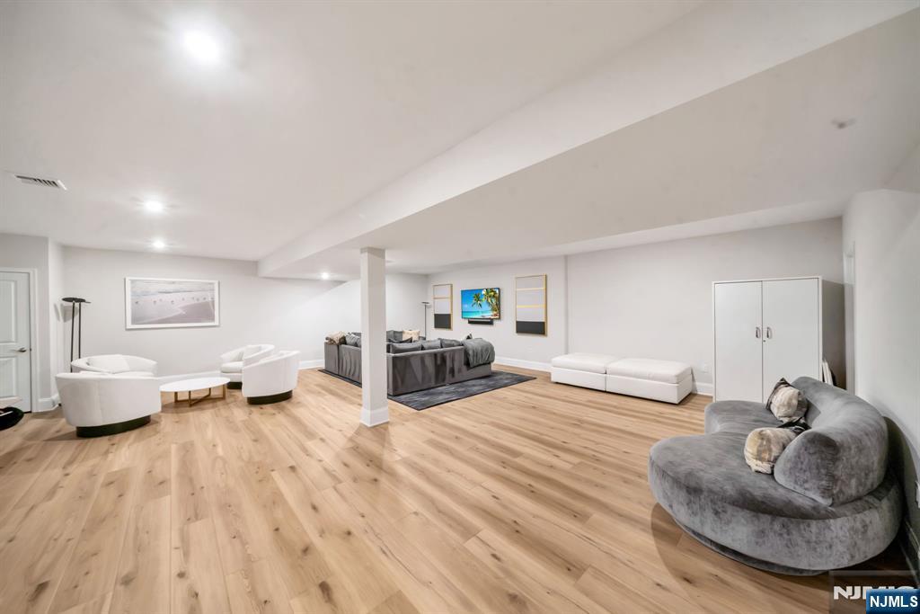 61 Woodmont Circle