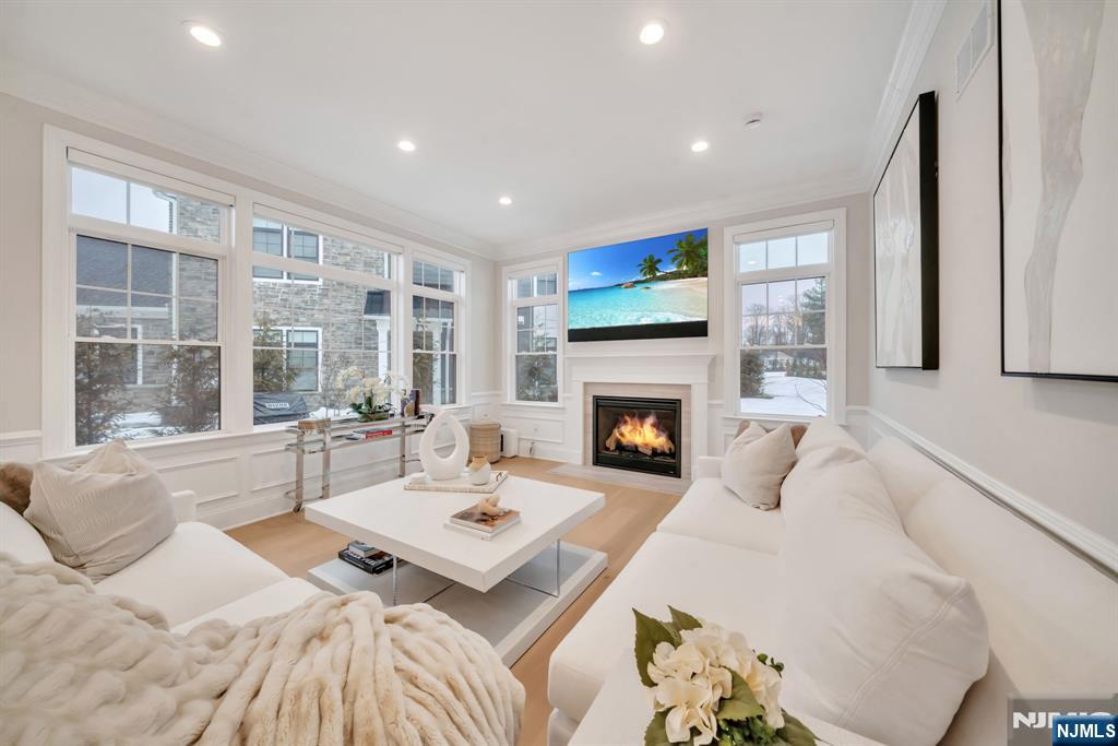 61 Woodmont Circle