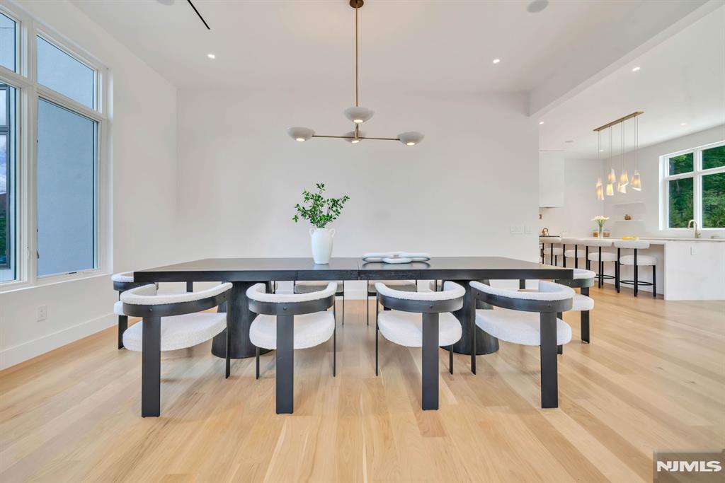 61 Macarthur Avenue