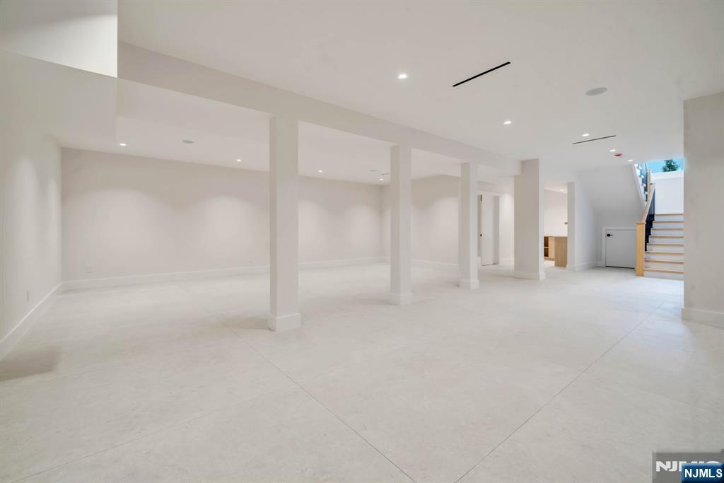 61 Macarthur Avenue