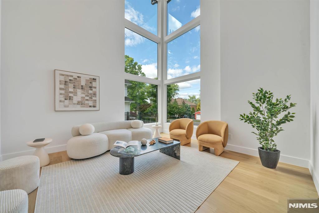 61 Macarthur Avenue