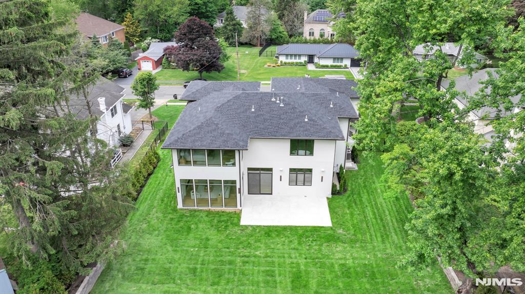 61 Macarthur Avenue