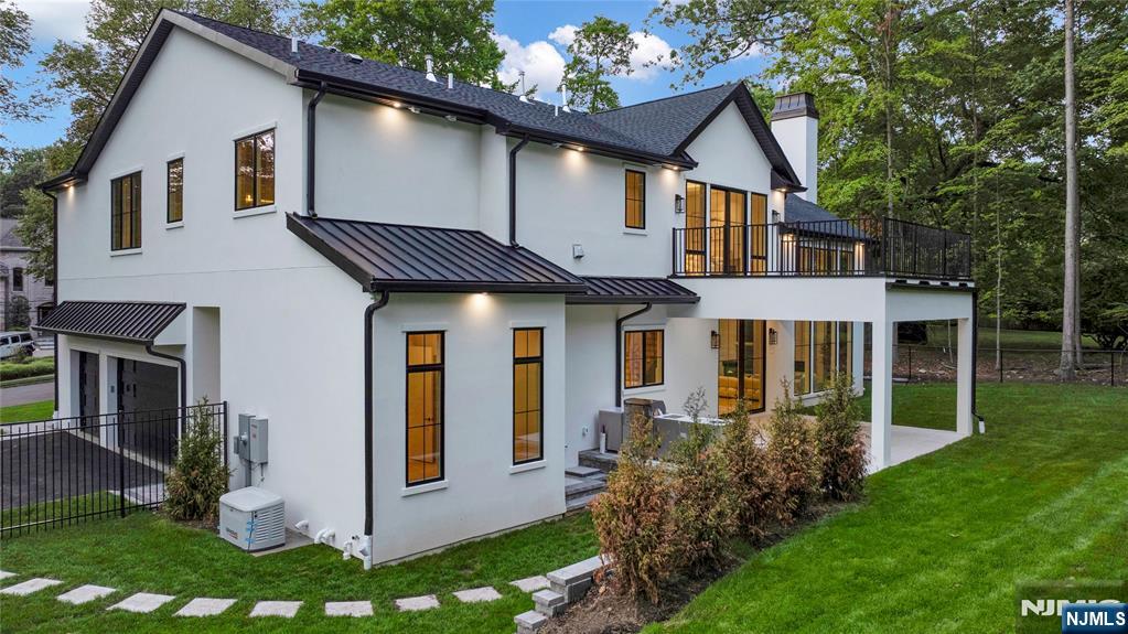 19 Dearborn Drive