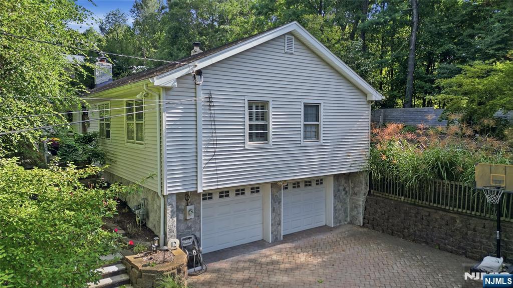 12 Poplar Road