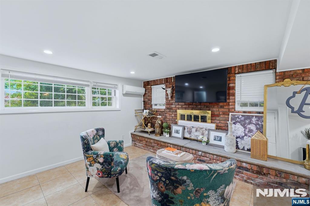 12 Poplar Road