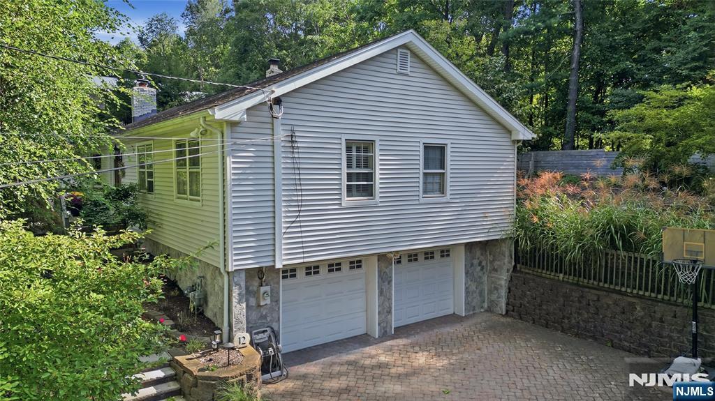 12 Poplar Road
