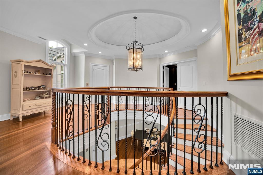 713 Bellaire Drive