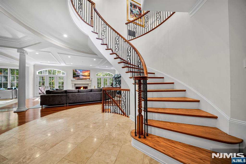 713 Bellaire Drive