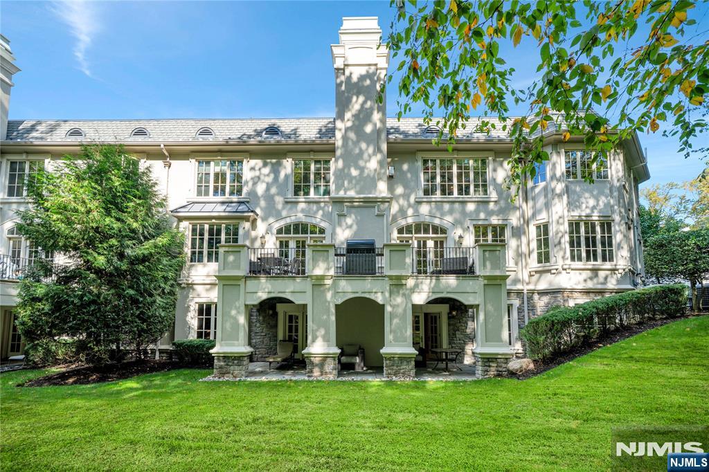 713 Bellaire Drive