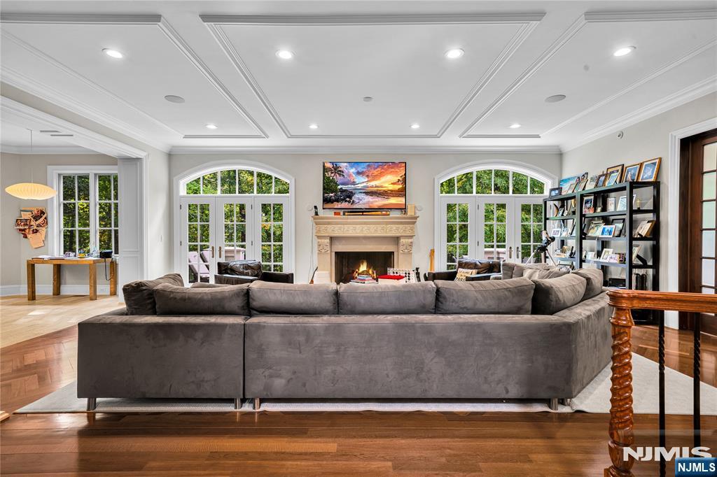 713 Bellaire Drive