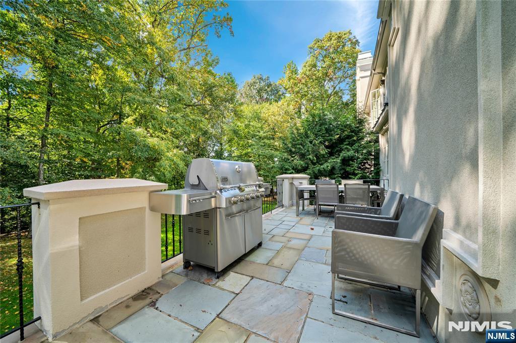 713 Bellaire Drive