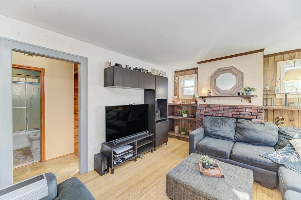 4343 Florence Avenue